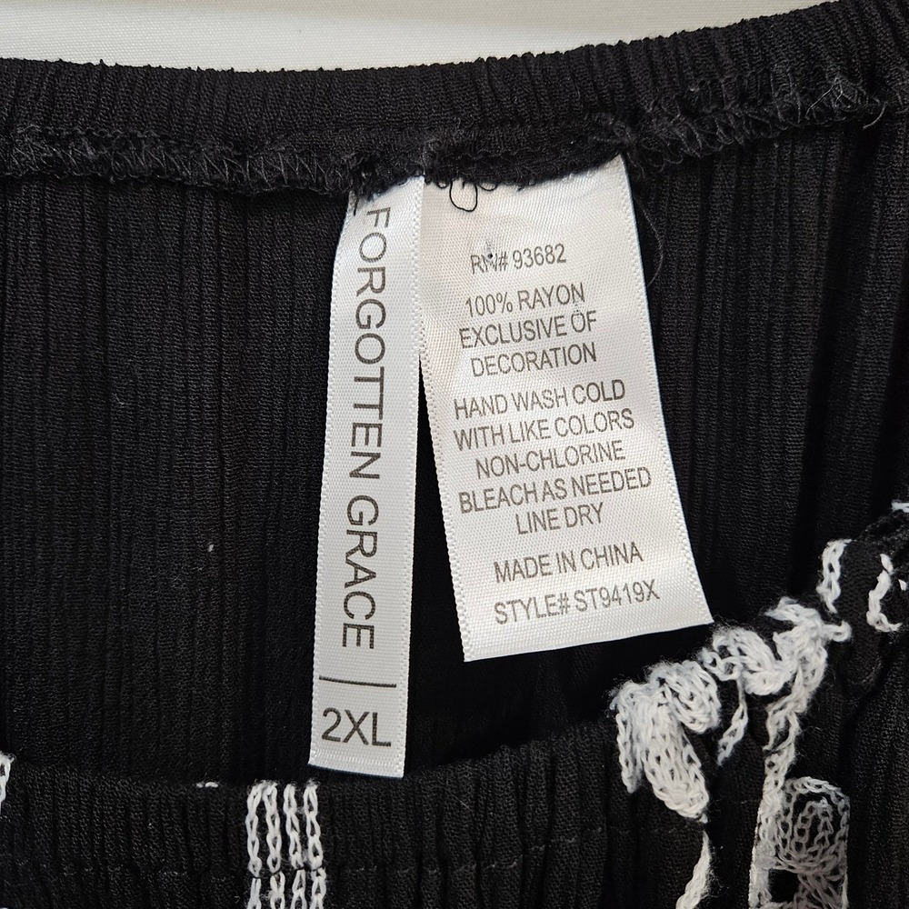 Womens Black Floral Boho Embroidered Peasant Tunic Top Asymmetrical Hem 2XL - Picture 4 of 12